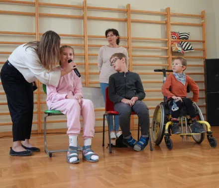 Obchody Międzynarodowego Miesiąca AAC