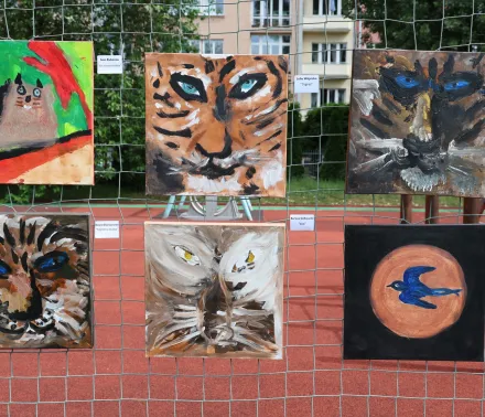 Obrazy Ivana R., Julki W., Zuzy J., Dawida S., Bartosza G. i Janka K.