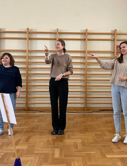 Obchody Międzynarodowego Miesiąca AAC