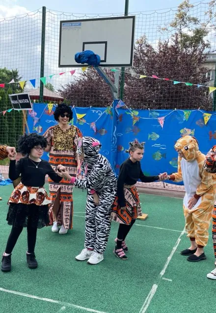 Święto Szkoły – Podróż dookoła świata