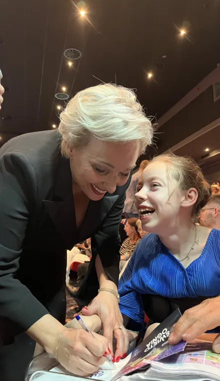 Zuzia z reżyserką Kingą Dębską