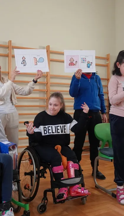 Obchody Międzynarodowego Miesiąca AAC