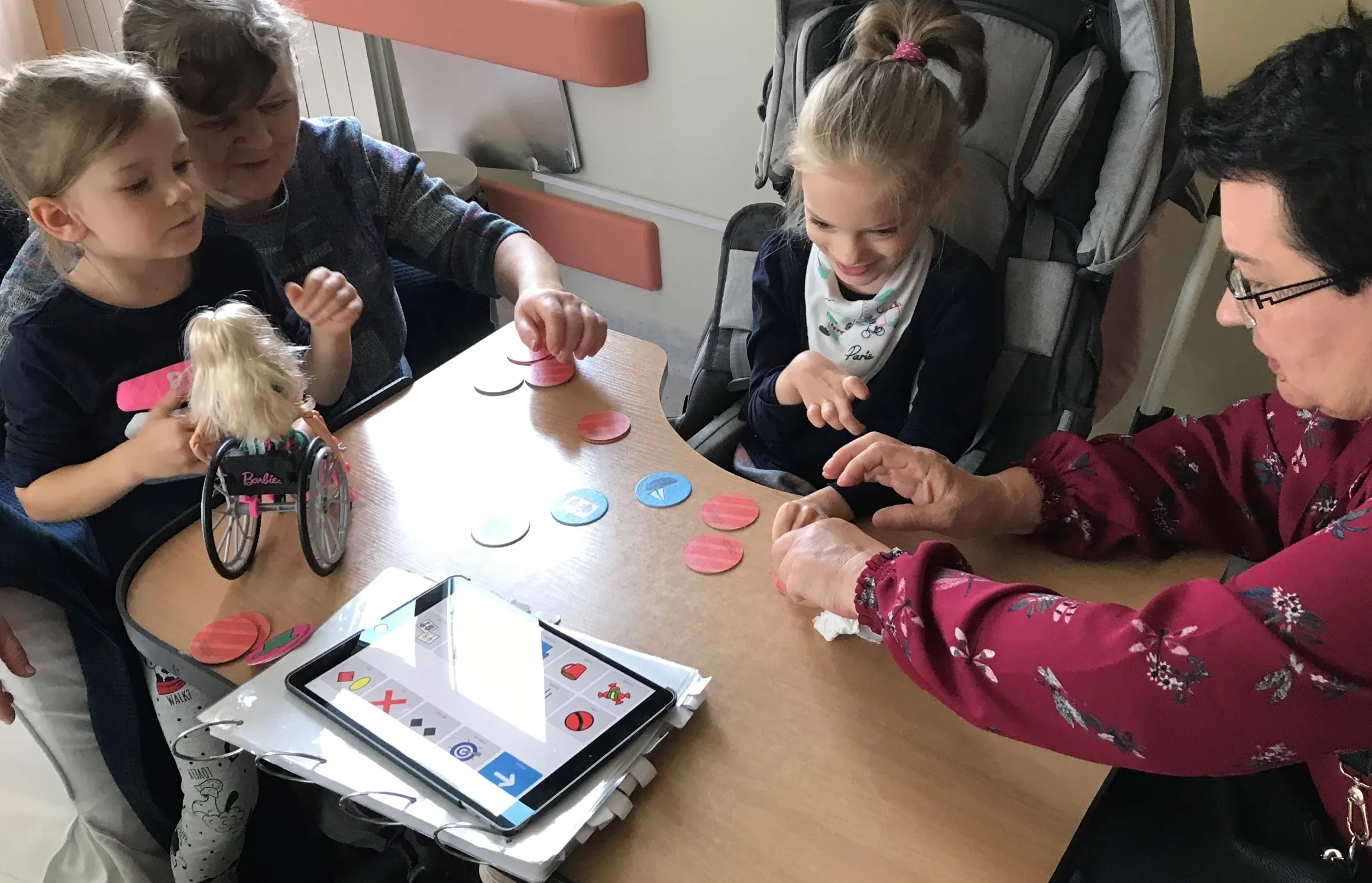 angażowanie najbliższych w proces nauki komunikacji