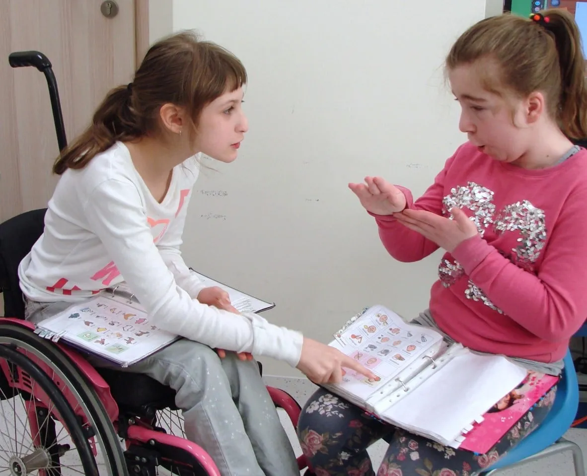 Komunikacja alternatywna i wspomagająca