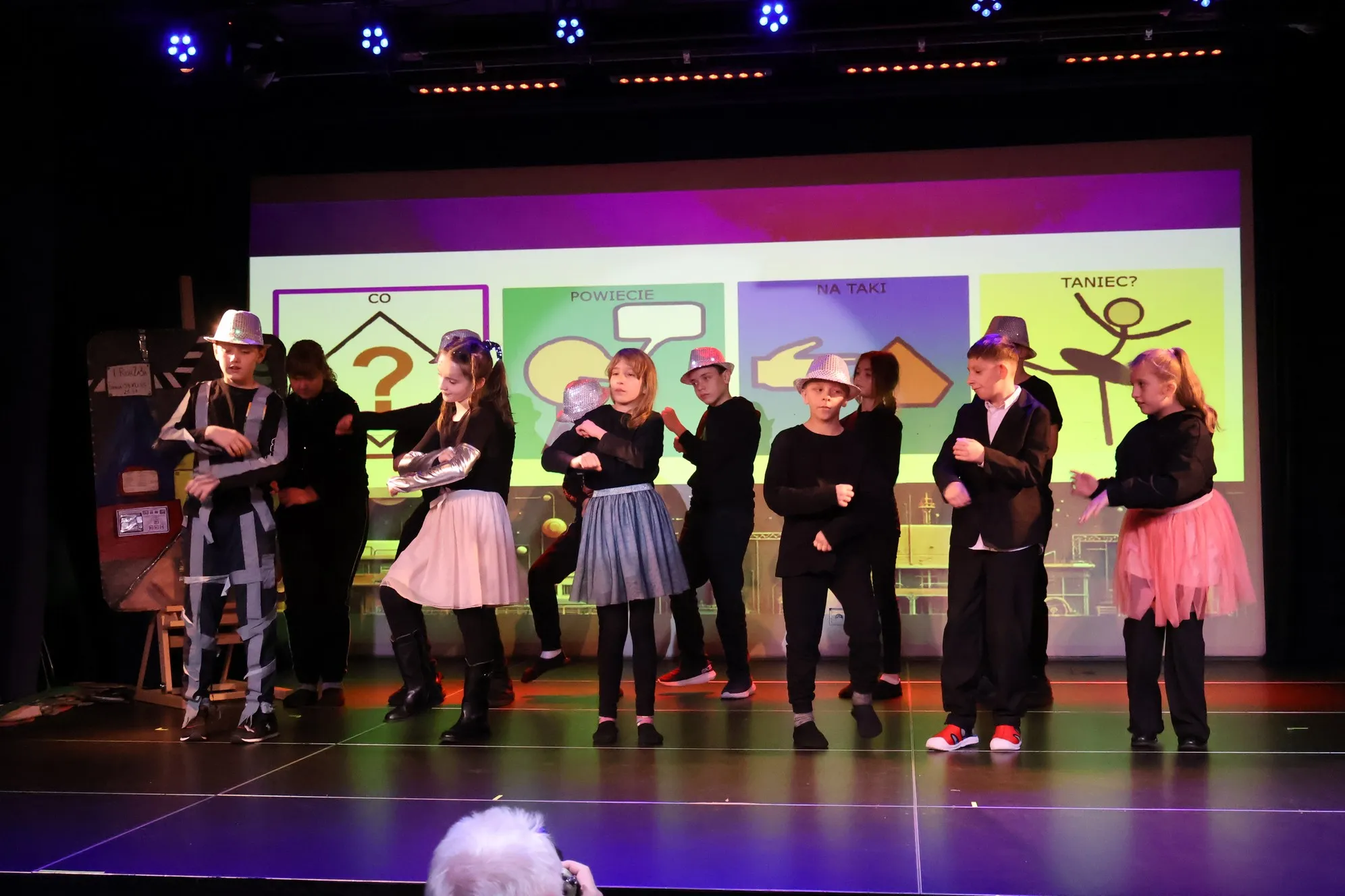 Koncert AAC „Słowem, książką, gestem”