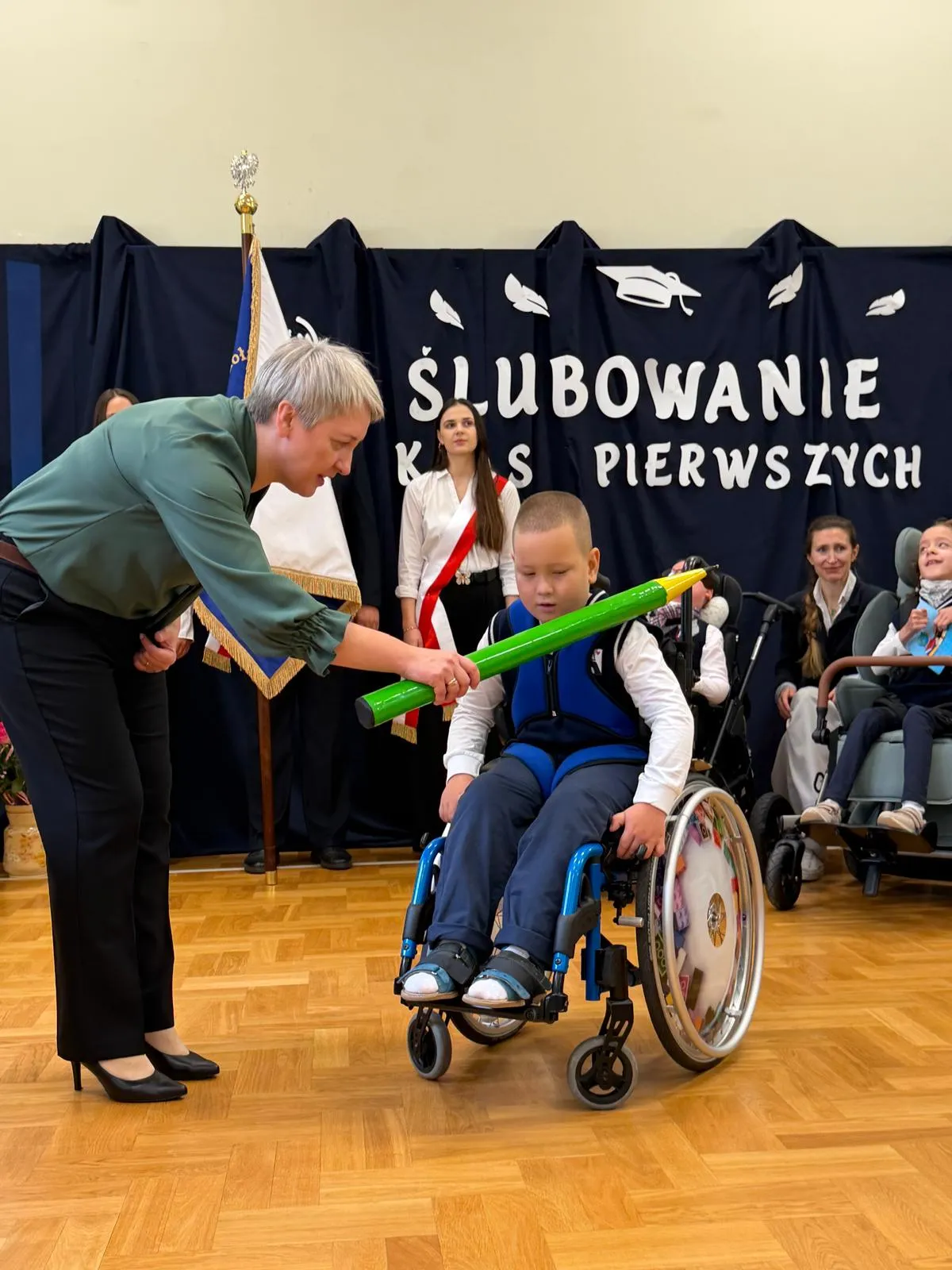 Pasowanie na ucznia – wyjątkowy dzień pierwszoklasistów SPS327
