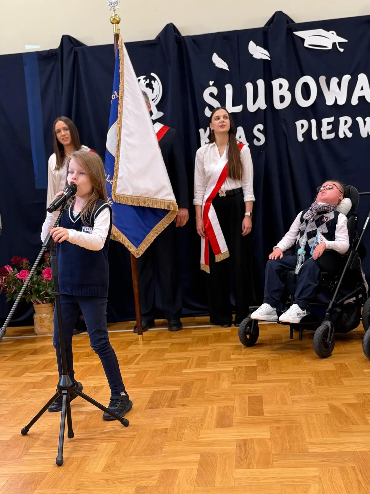 Pasowanie na ucznia – wyjątkowy dzień pierwszoklasistów SPS327