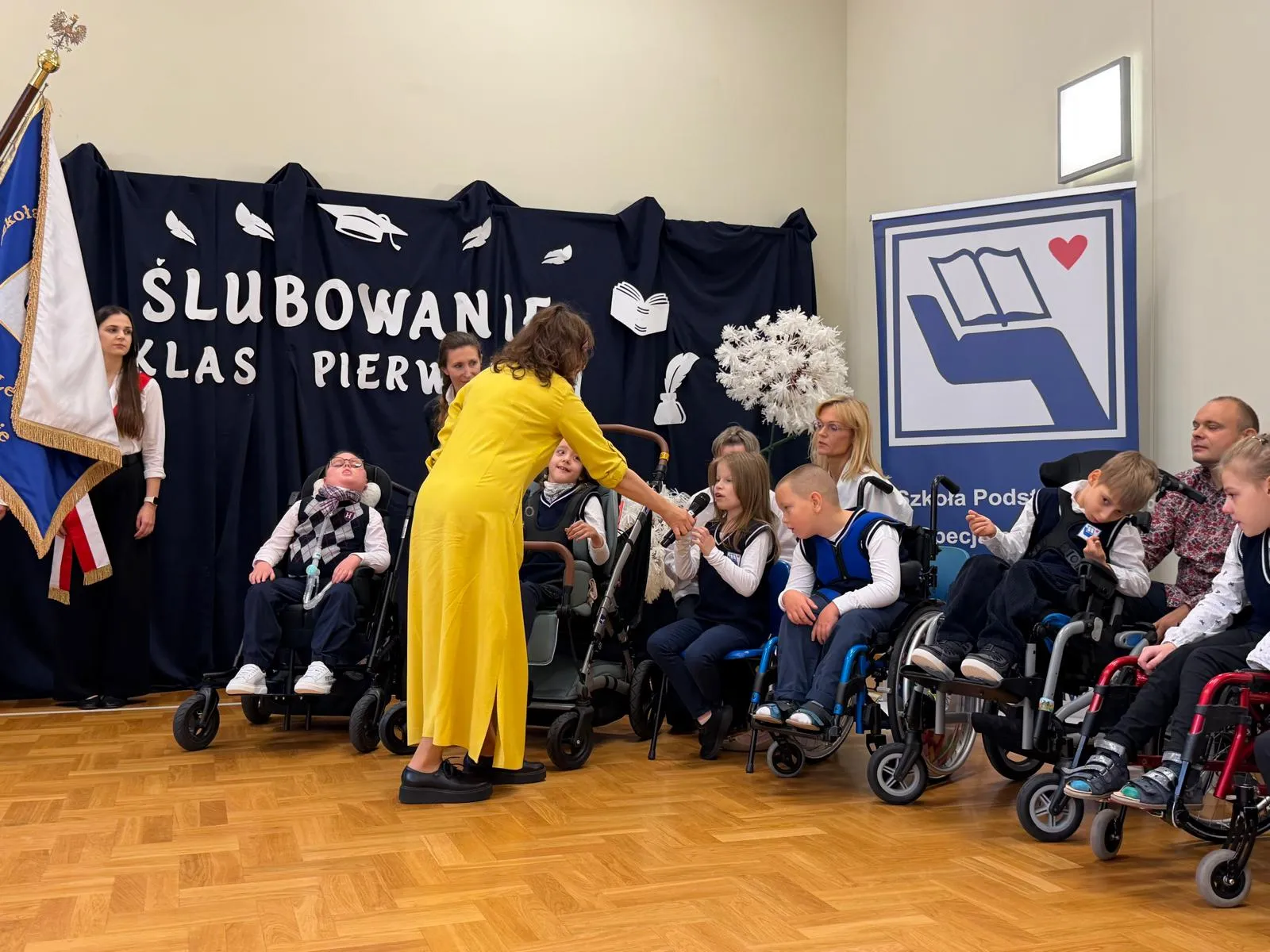 Pasowanie na ucznia – wyjątkowy dzień pierwszoklasistów SPS327