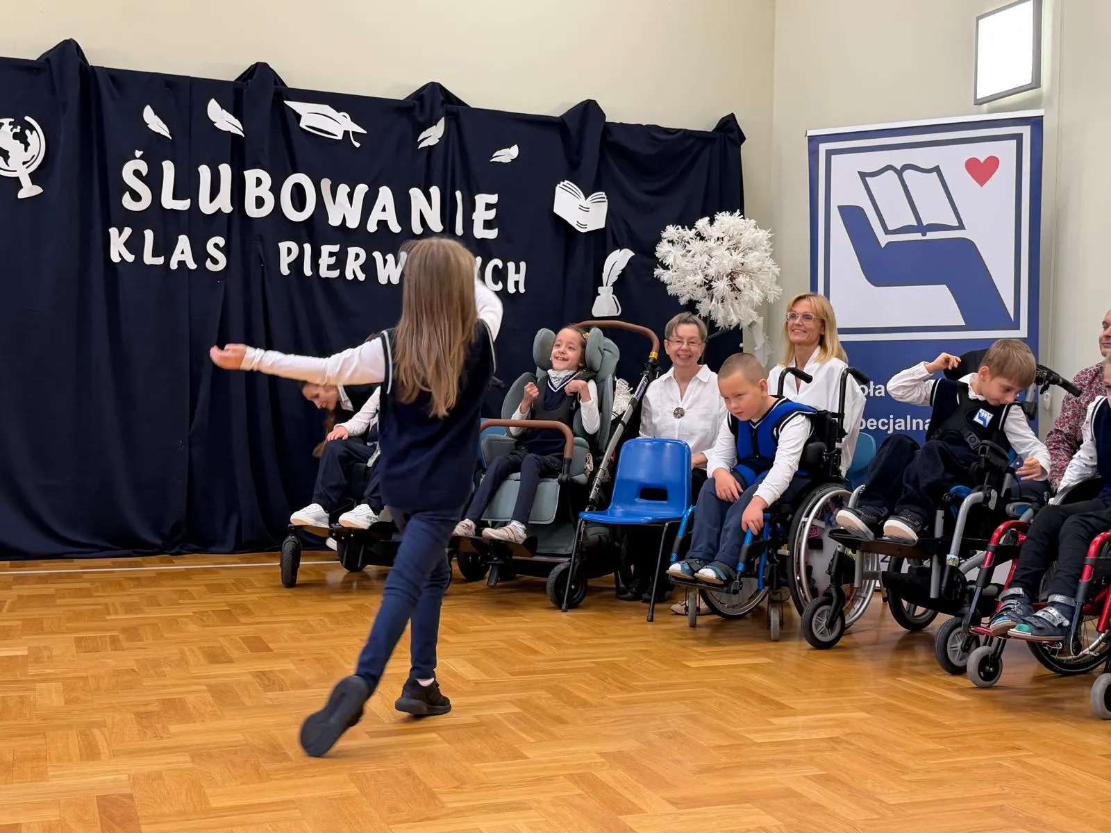 Pasowanie na ucznia – wyjątkowy dzień pierwszoklasistów SPS327